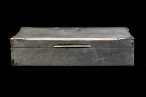Presentation English sterling silver cigarette box
