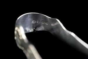 Georgian sterling silver sugar tongs, weight 63g - 3