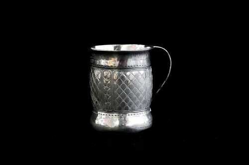 Antique English sterling silver christening mug, weight 118g