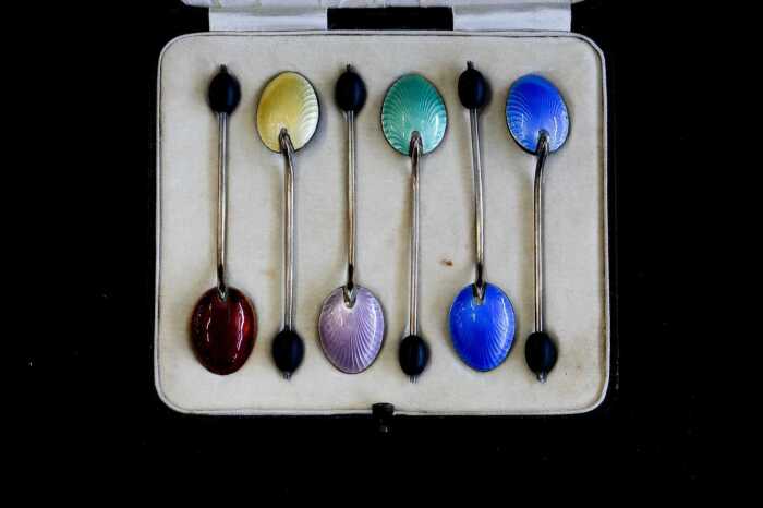 Set of six English sterling silver coffee spoons