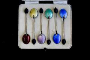 Set of six English sterling silver coffee spoons