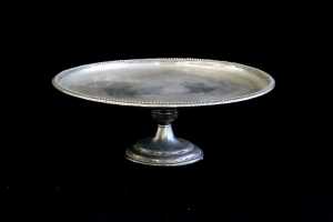 Silver footed dish, weight 880g