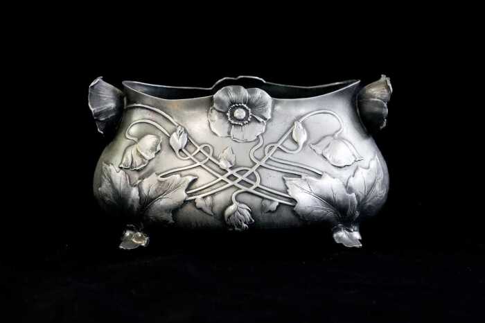 Art Nouveau pewter jardiniere with anemone decoration