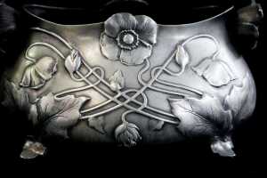 Art Nouveau pewter jardiniere with anemone decoration - 2