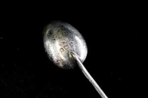 Set of six English sterling silver seal top coffee spoons, weight 49g - 3