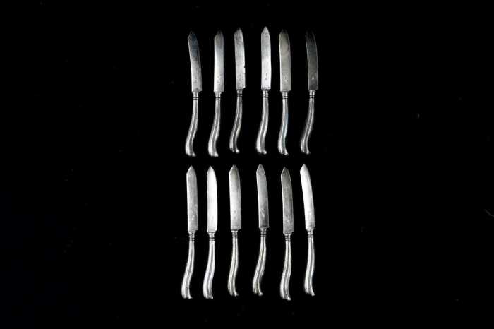 Set of 12 antique Russian 84 zolotnik silver fruit knives, c.1896-1908
