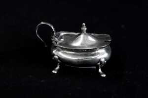 Two English sterling silver condiment pots, weight 67g - 2