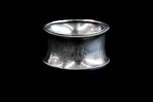 Two sterling silver napkin rings, weight 37g - 5