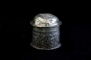 Victorian English sterling silver box, weight 71g