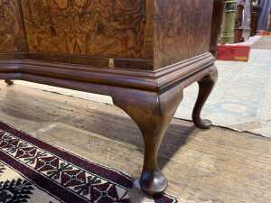 Burr walnut three door cabinet, c.1940s - 6
