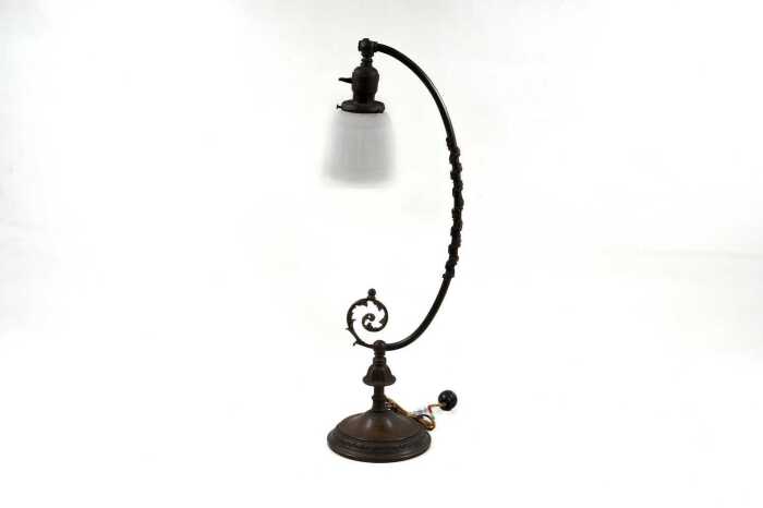 Victorian cast brass table lamp