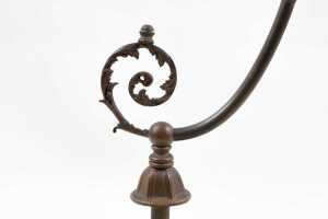 Victorian cast brass table lamp - 4
