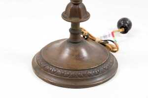 Victorian cast brass table lamp - 5