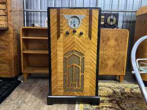 Art Deco Essanay console valve radio, mid 1930s