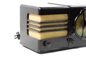 Art Deco Astor bakelite table radio - 2