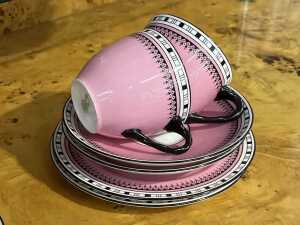 Royal Doulton porcelain tea setting for six - 3