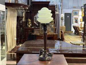 Art Deco bakelite table lamp