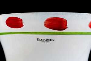 Ulrica Hydman Vallien for Kosta Boda 'Tulipa' hand-painted glass vase - 4