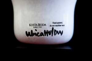Ulrica Hydman Vallien (1938-2018) for Kosta Boda 'Open Minds' hand-painted glass vase - 3