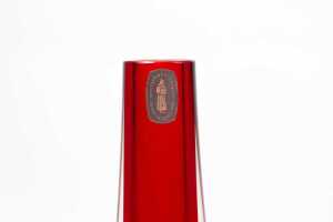 Mid-century Whitefriars teardrop ruby vase with original label - 3