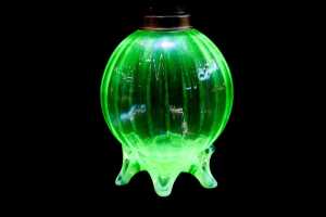 Antique Gaudard French uranium glass kerosene lamp - 3