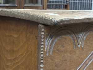 16th century Elizabethan oak six-plank coffer - 4