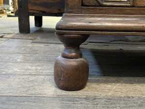 17th century Jacobean oak chest of four drawers - 6