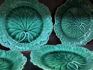 Seven Wedgwood 'cabbage' majolica plates - 2