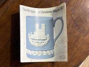 Nine Wedgwood Jasperware 1970s Christmas mugs - 4