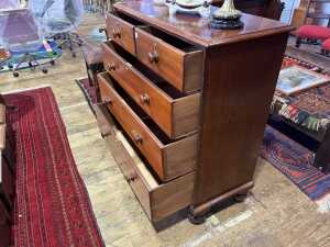 19th century cedar chest of five drawers - 3