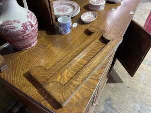 Antique English Arts and Crafts oak sideboard - 7