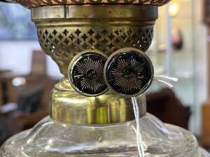 Antique twin burner kerosene lamp - 4
