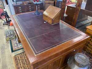 Antique oak pedestal partners desk - 2