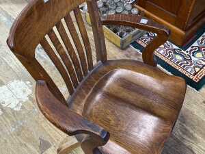 Antique oak captain's chair - 3