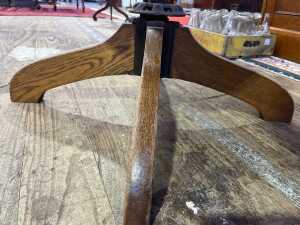 Antique oak captain's chair - 4