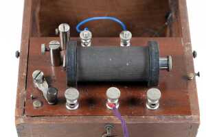 Antique Edison Family Faradic Battery electrotherapy device - 2