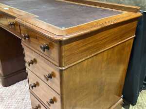 Victorian mahogany pedestal desk, c.1880s - 4
