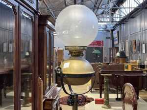 Antique wrought iron and brass floor standing kerosene lamp - 2