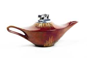 Carlton Ware 'Rouge Royale' genie lamp table lighter - 2