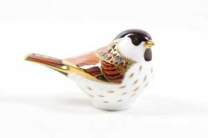 Two Royal Crown Derby Imari porcelain bird paperweights - 4
