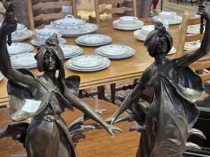 Pair of Art Nouveau bronze figural lamps after Auguste Moreau - 2