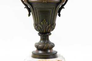 Pair of Antique French Louis XVI mantel urns - 3