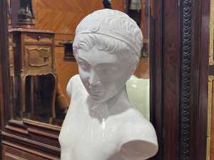 Mid century Italian white enamelled ceramic bust of Hermes - 2