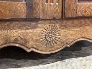 Antique French Provincial oak sideboard - 7