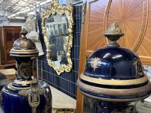 Pair of French Sevres style urns - 4