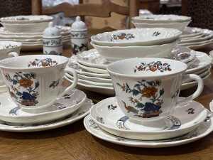 Wedgwood Chinese Teal porcelain dinner setting for eight - 2