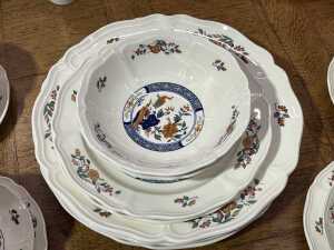 Wedgwood Chinese Teal porcelain dinner setting for eight - 4