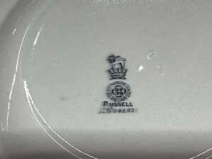 Royal Doulton 'Russell' dinner setting for eight - 5