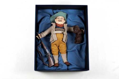 R. John Wright Winnie Mississippi Bear Hunt Teddy Roosevelt limited edition figure