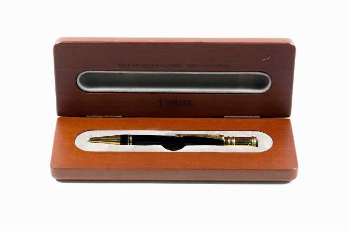 Parker Duofold black and gold-tone twist ballpoint pen